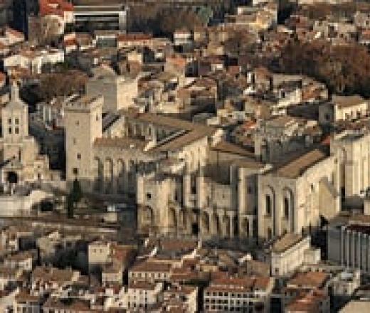 Extrait Passé le pont d'Avignon, la haine dans la ville